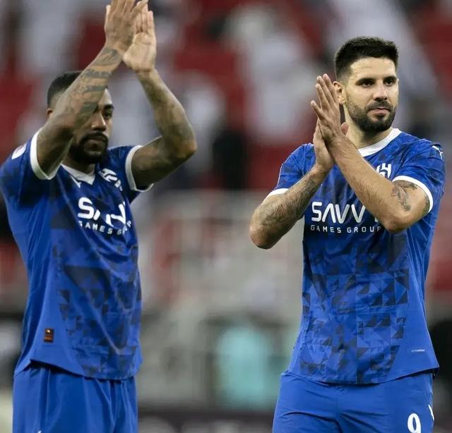 拉齐奥迎亚冠关键赛；赛后篮板制胜；震撼外界；年轻球员得到机会(都灵vs拉齐奥)